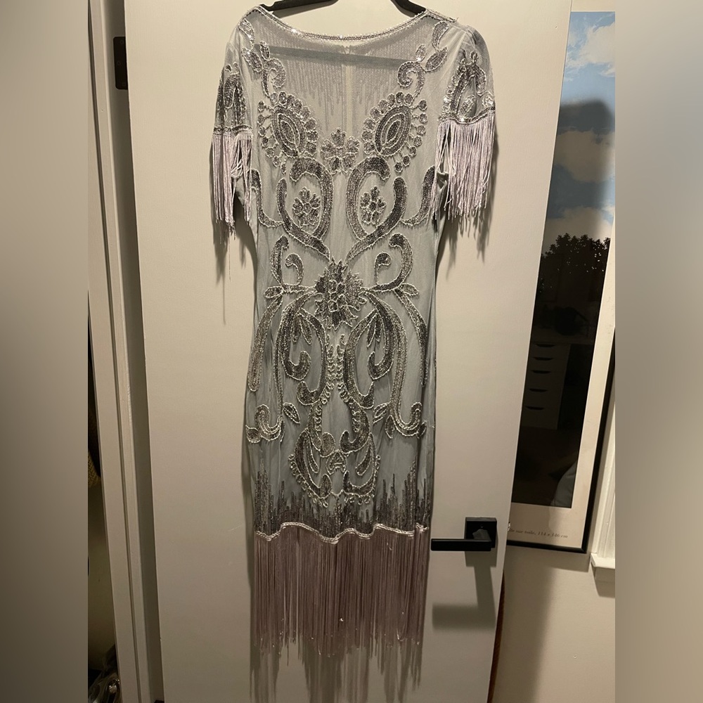 Flapper Themed Dress Size Large Silver